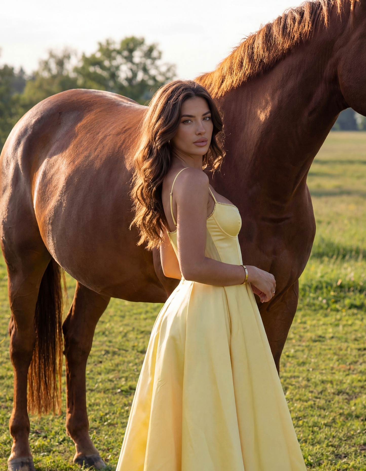 Midi-Kleid mit Korsett und vollem Rock