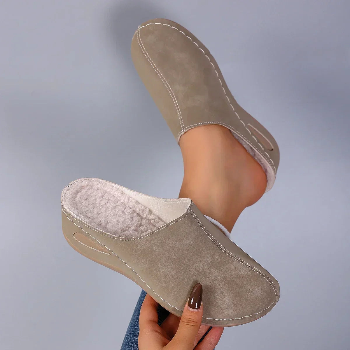 Clara | Orthopädische Hausschuhe aus Fleece