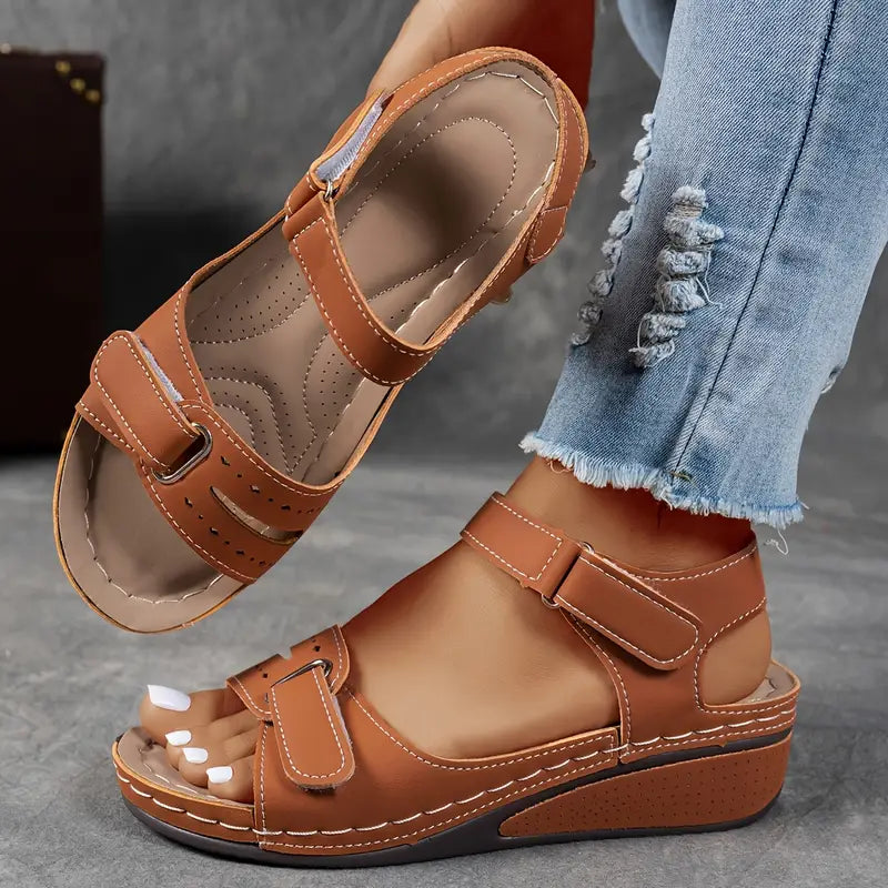 Veera™ | Elegante Keilabsatz-Sandalen