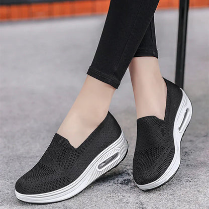 Trixie™ Plateau-Sneaker aus Mesh